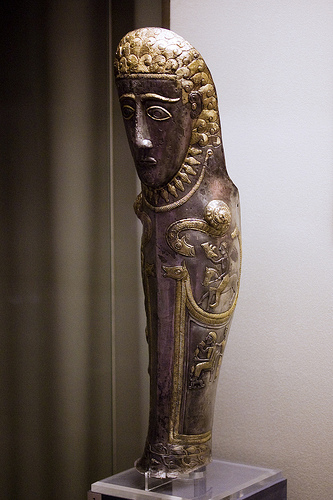 Thracian greave from The Big Tumulus Golyamata Mogila c 350 BC.jpg